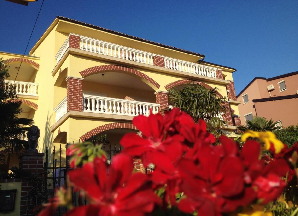 Bed & Breakfast Ruzica Novi Vinodolski Exteriör bild