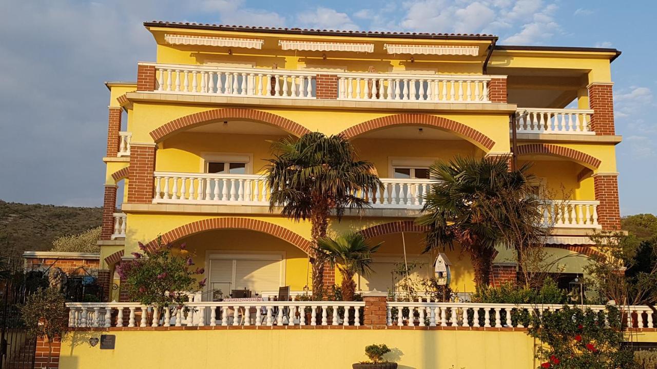 Bed & Breakfast Ruzica Novi Vinodolski Exteriör bild